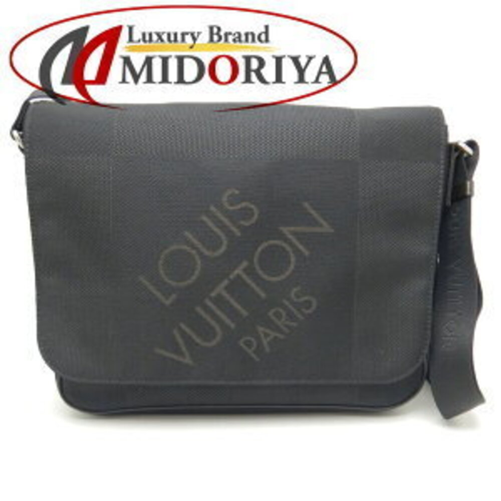 Louis Vuitton Messager Crossbody Shoulder Bag Damier Geant Noir Black